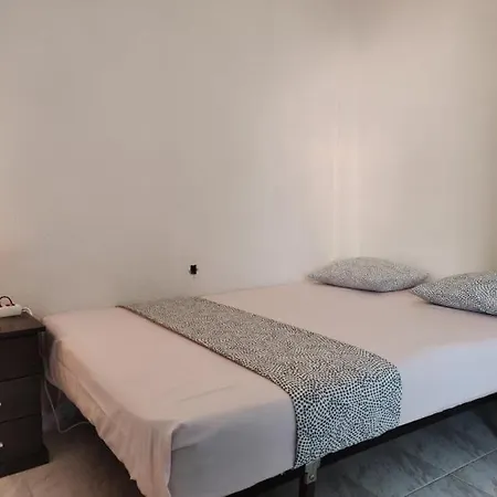 53-piso En Para 8 Personas * Alicante